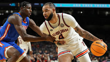  Auburn Tigers forward Johni Broome (4)