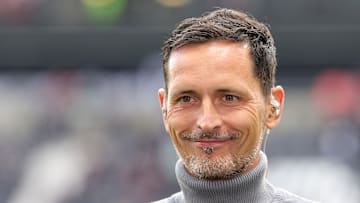 Dino Toppmöller möchte gegen Bochum drei Punkte.