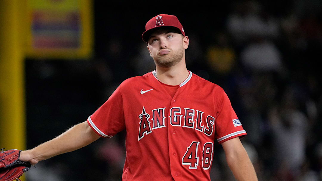 Los Angeles Angels v Texas Rangers