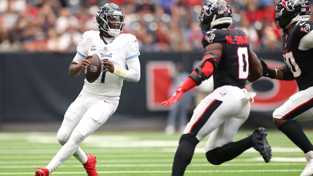 Tennessee Titans v Houston Texans