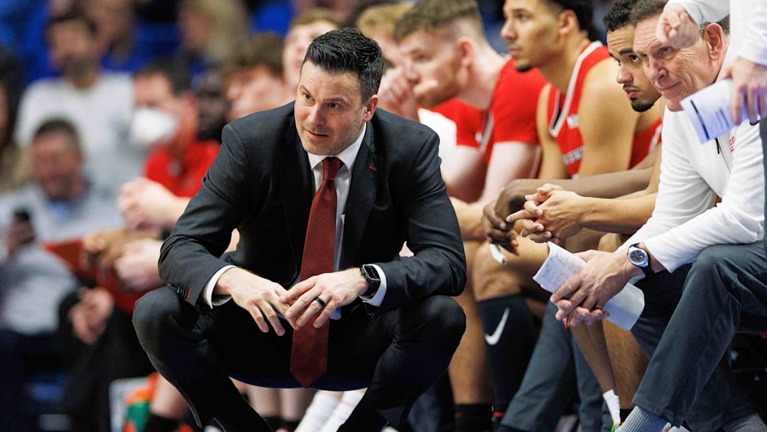 Dec 29, 2023; Lexington, Kentucky, USA; Illinois State Redbirds head coach Ryan Pedon talks to his players and assistant coaches on the bench during the second half against the Kentucky Wildcats at Rupp Arena at Central Bank Center. Mandatory Credit: Jordan Prather-Imagn Images