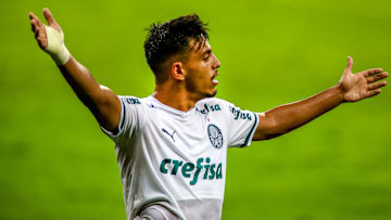 Gabriel Menino foi um dos criticados por torcedores no jogo diante do São Bernardo