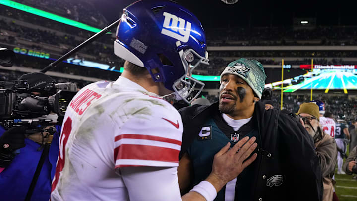 Daniel Jones (L), New York Giants - Jalen Hurts (R), Philadelphia Eagles