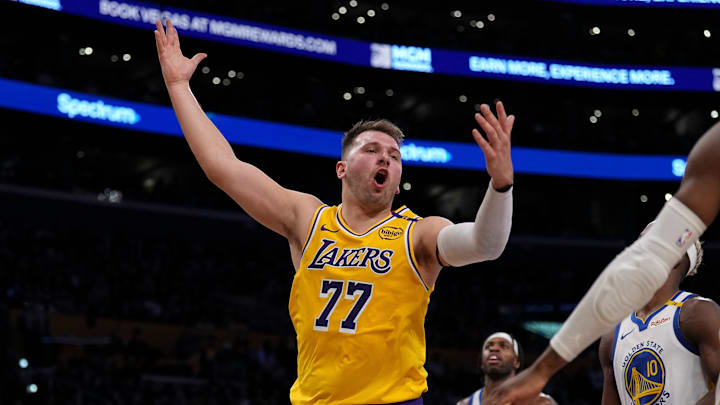 Golden State Warriors v Los Angeles Lakers