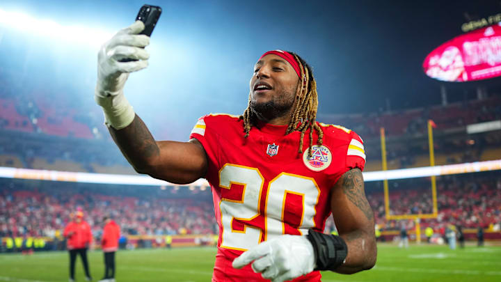 Los Angeles Chargers v Kansas City Chiefs