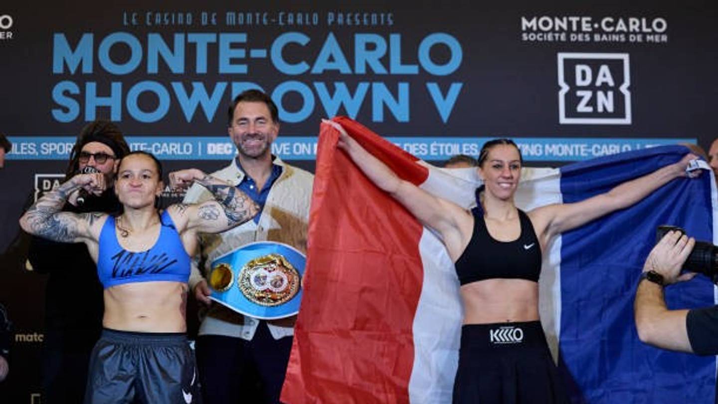 Beatriz Ferreira Vs. Licia Boudersa: Ferreira Outmaneuvers Boudersa, Successfully Defending Her Title