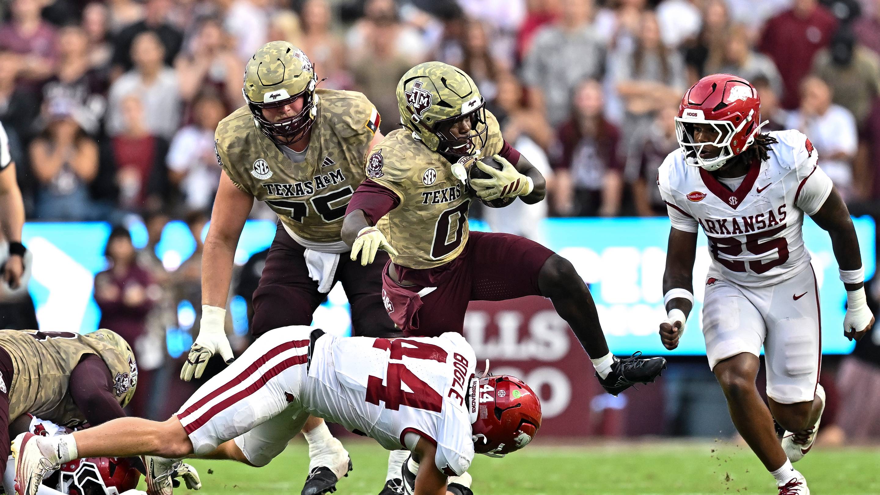 'Disappointing' Arkansas Run Defense Failed To Keep Aggies' Ground Game In Check