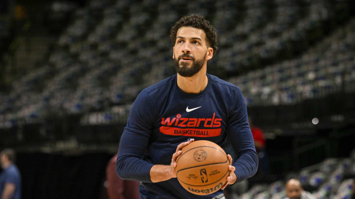 Former Virginia men's basketball forward Anthony Gill has re-signed with the Washington Wizards.