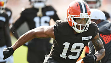 Jul 26, 2025; Berea, OH, USA; Cleveland Browns wide receiver Cedric Tillman (19) runs a drill during training camp at CrossCountry Mortgage Campus. Mandatory Credit: Ken Blaze-Imagn Images