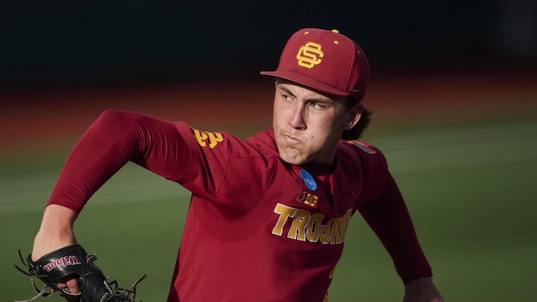 May 31, 2025; Corvallis, OR, USA; USC pitcher Mason Edwards (30) throws the ball during the fourth inning against Saint Mary's at the NCAA Corvallis Regional at Goss Stadium