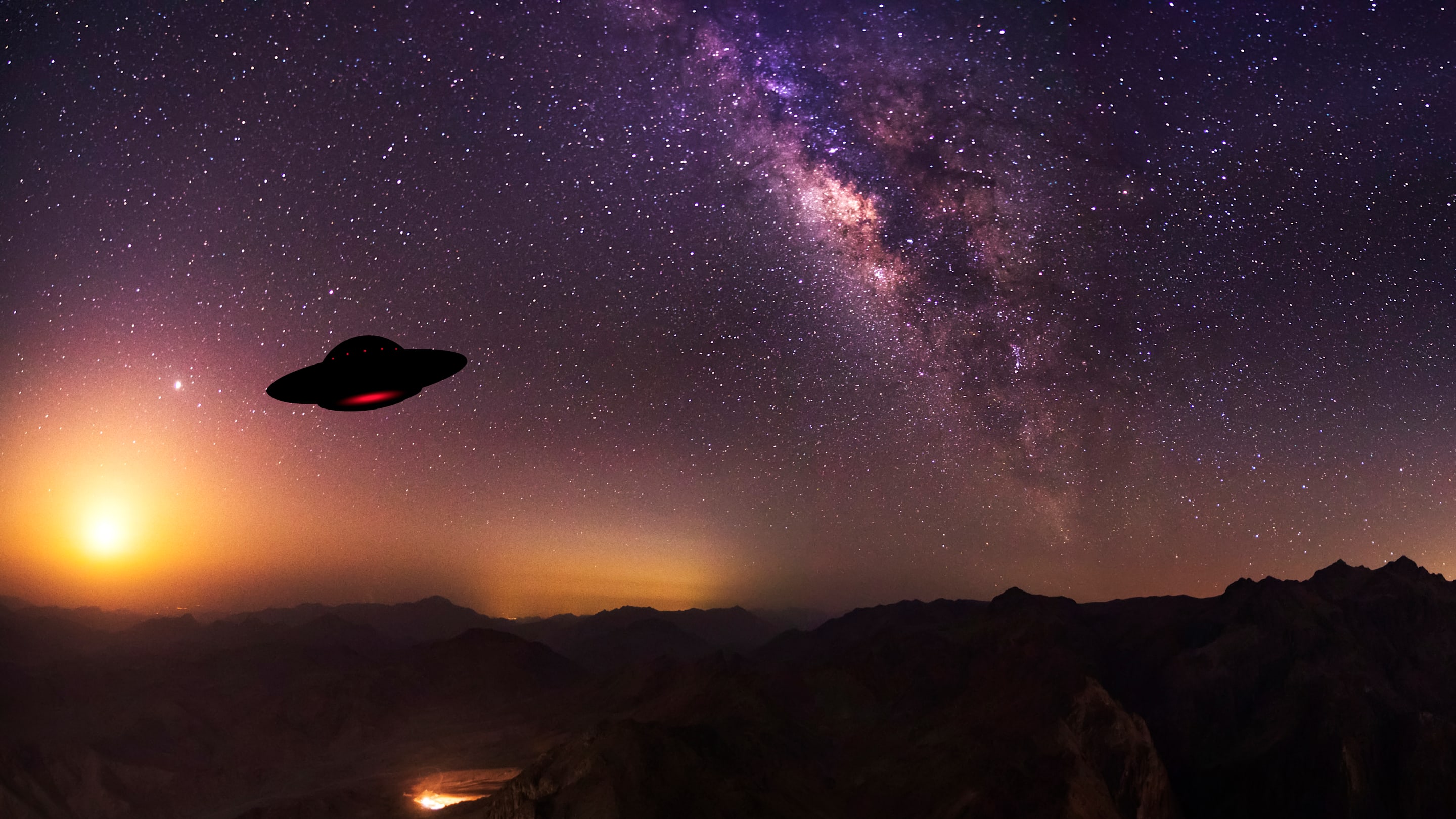 8 Bizarre Mass UFO Sightings That Still Baffle Experts