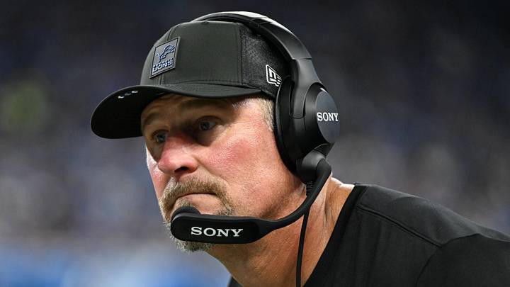 Detroit Lions head coach Dan Campbell looks on during the second quarter of the game against the Chicago Bears at Ford Field. Mandatory Credit: Lon Horwedel-Imagn Images