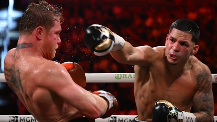 Edgar Berlanga throws a straight right-hand vs Canelo Alvarez Edgar Berlanga throws a straight right-hand vs Canelo Alvarez