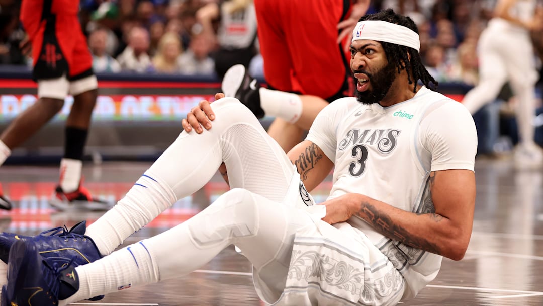 Houston Rockets v Dallas Mavericks