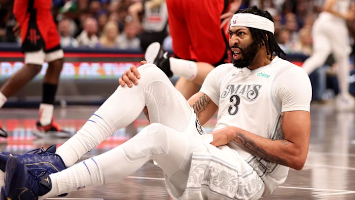 Houston Rockets v Dallas Mavericks