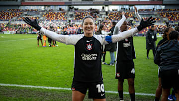 Gabi zanotti, do Corinthians, está no top-10 de maiores artilheiras da história do Campeonato Brasileiro Feminino