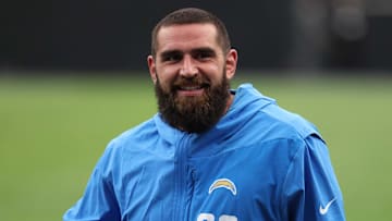 Chargers tight end Tyler Conklin