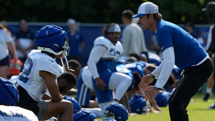 Indianapolis Colts head coach Shane Steichen (right) speaks with Indianapolis Colts safety Julian Blackmon (32) during the Colts’ training camp Wednesday, July 31, 2024, at Grand Park Sports Complex in Westfield.