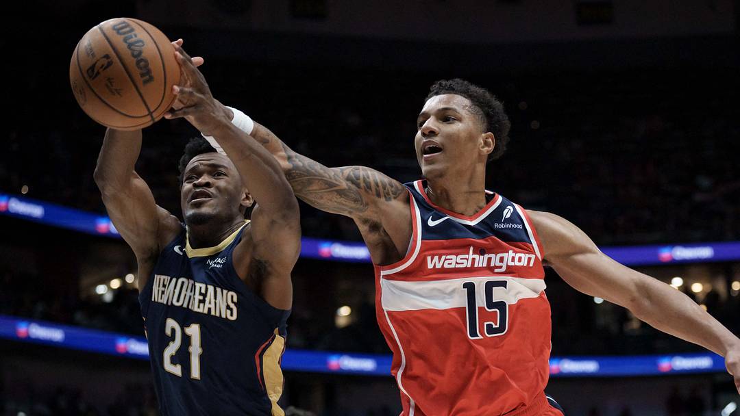 Mar 8, 2026; New Orleans, Louisiana, USA; Washington Wizards forward Julian Reese (15) battles New Orleans Pelicans center Yves Missi (21) for a rebound during the first half at Smoothie King Center. Mandatory Credit: Matthew Hinton-Imagn Images Mar 8, 2026; New Orleans, Louisiana, USA; Washington Wizards forward Julian Reese (15) battles New Orleans Pelicans center Yves Missi (21) for a rebound during the first half at Smoothie King Center. Mandatory Credit: Matthew Hinton-Imagn Images