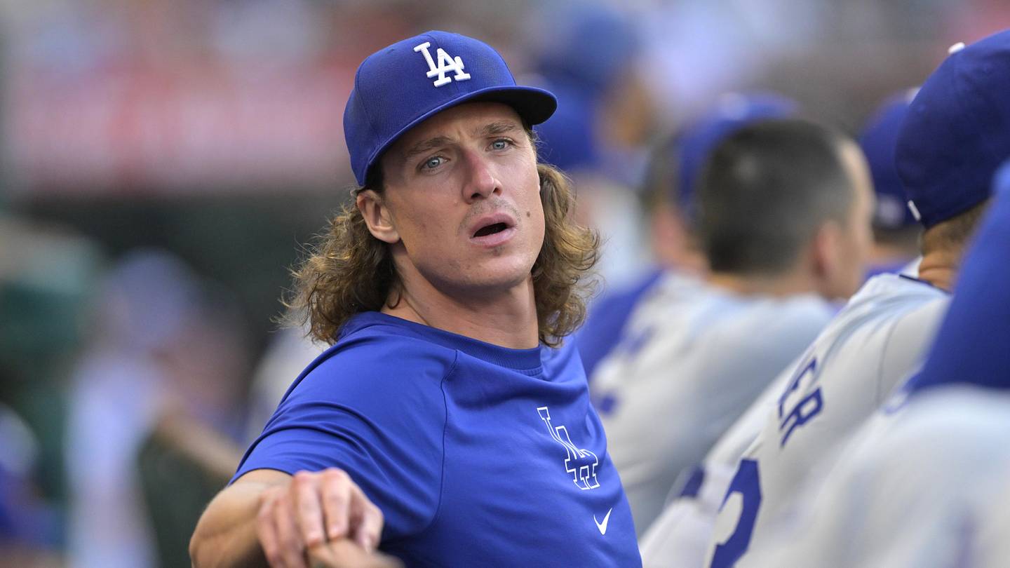 Dodgers' Tyler Glasnow Calls Teammate 'Like a Coach and a Front Office Guy'