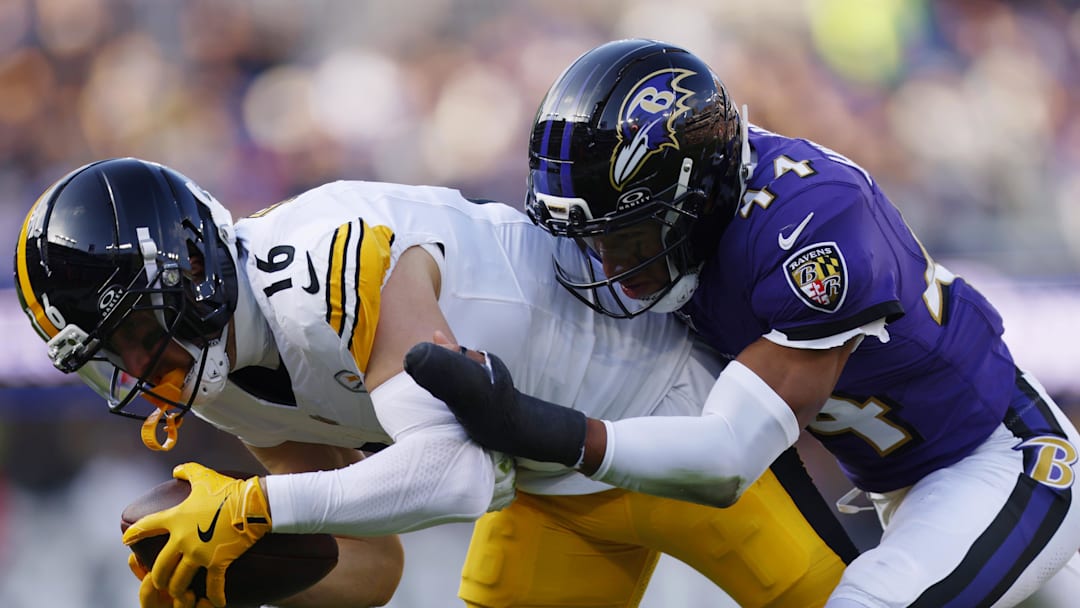 Pittsburgh Steelers wide receiver Adam Thielen makes a catch against Baltimore Ravens cornerback Marlon Humphrey