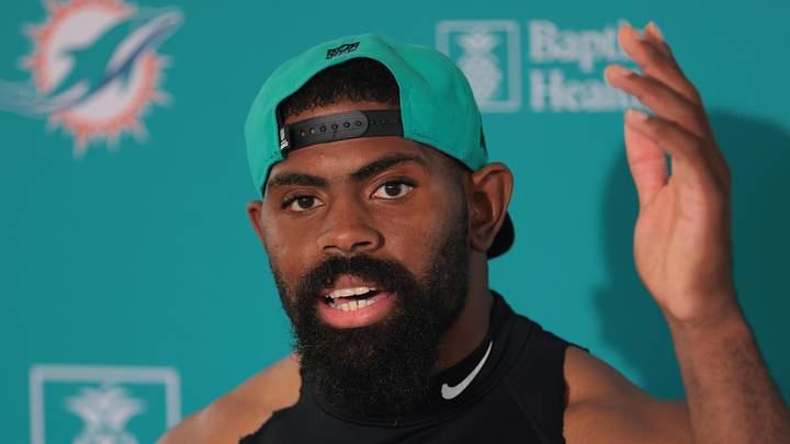 Miami Dolphins linebacker Jordyn Brooks