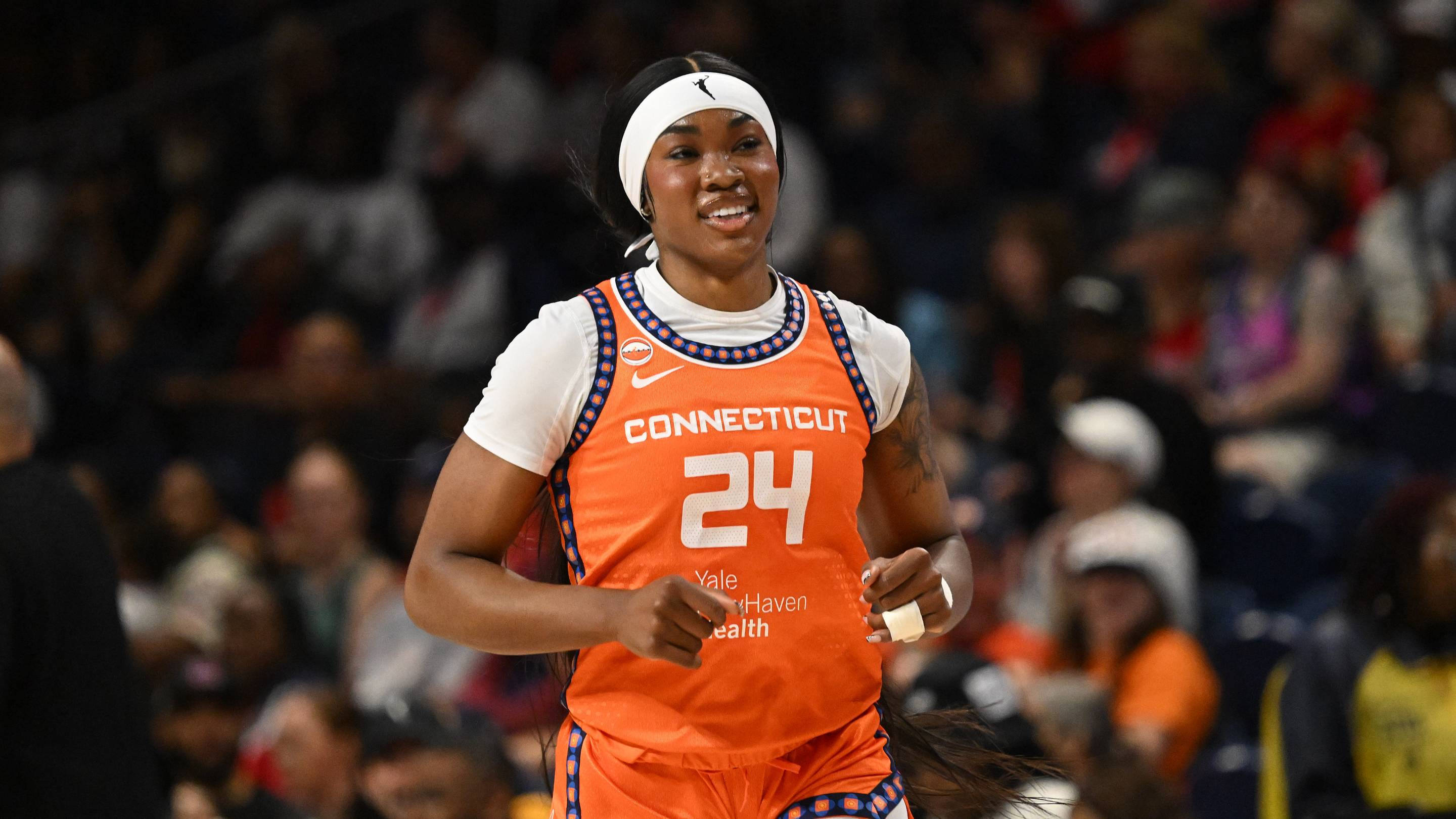 Aneesah Morrow trade grades: Tempo fix defensive issues, Connecticut takes a gamble
