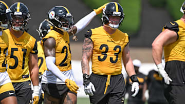 Jul 25, 2025; Pittsburgh, PA, USA; Pittsburgh Steelers safety DeShon Elliott (25) and linebacker Jack Sawyer (33) participate in drills during training camp at Saint Vincent College. Mandatory Credit: Barry Reeger-Imagn Images