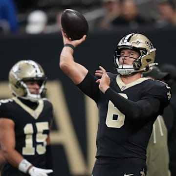 Oct 26, 2025; New Orleans, Louisiana, USA; New Orleans Saints quarterback Tyler Shough (6) warms up before a game against the Tampa Bay Buccaneers at Caesars Superdome. Mandatory Credit: Matthew Hinton-Imagn Images