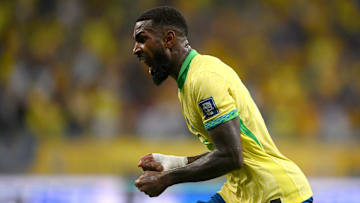 Com testes de Ancelotti, Gerson pode sair do XI inicial da Seleção