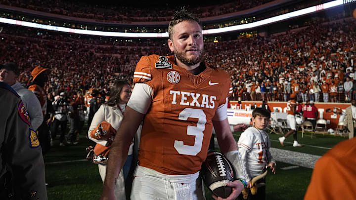 Quinn Ewers and the Longhorns are looking to punch their ticket to the College Football Playoff semifinal.