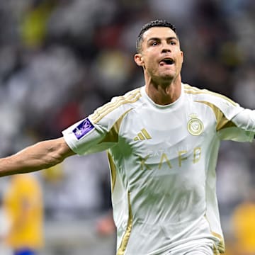 Cristiano Ronaldo was the highest paid athlete of last year.