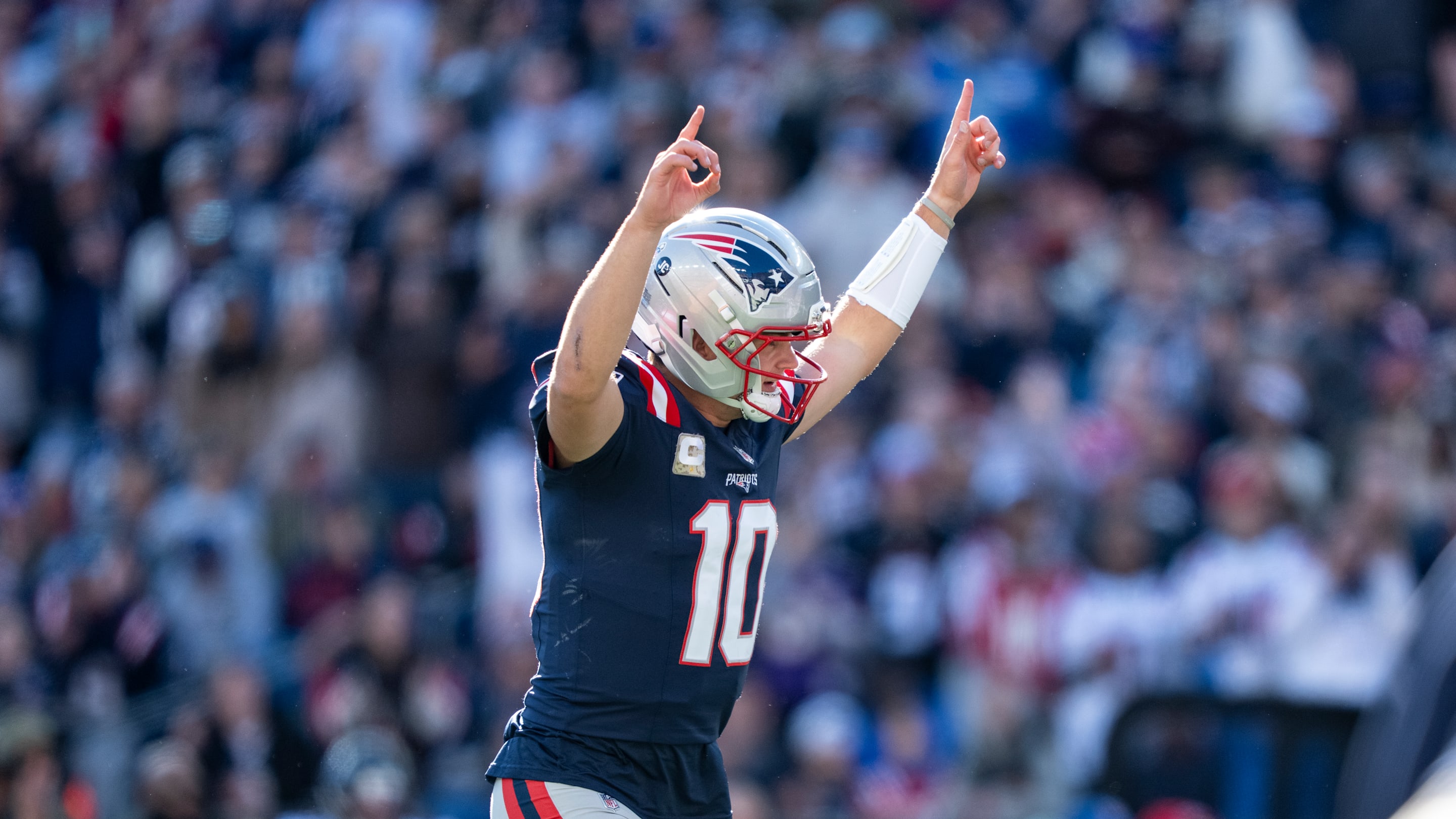 NFL coverage maps 2025: TV schedule and coverage, announcers for Week 10 thumbnail