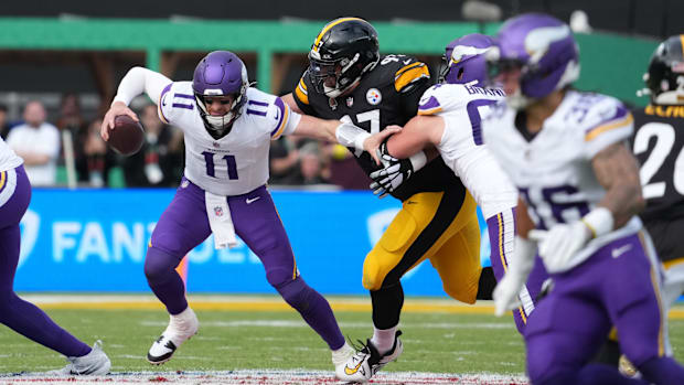 Vikings quarterback Carson Wentz