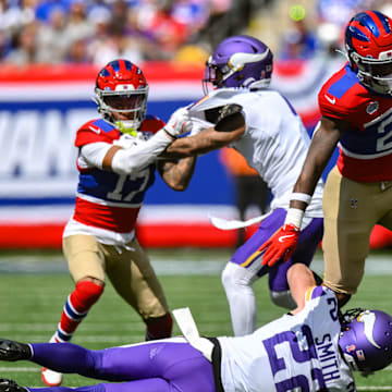 New York Giants running back Tyrone Tracy Jr. (29) carries the ball 