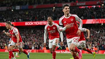 In England durfte sich der FC Arsenal zum Meister krönen In England durfte sich der FC Arsenal zum Meister krönen