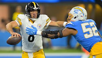 Aaron Rodgers had a rough first half in L.A.