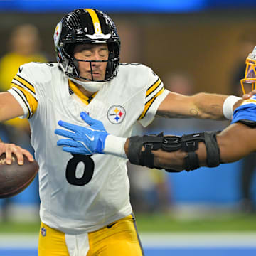 Aaron Rodgers had a rough first half in L.A.