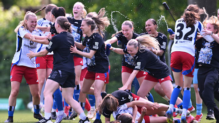 Der Jubel in Hamburg war groß: Die HSV-Frauen steigen in die Bundesliga auf Der Jubel in Hamburg war groß: Die HSV-Frauen steigen in die Bundesliga auf