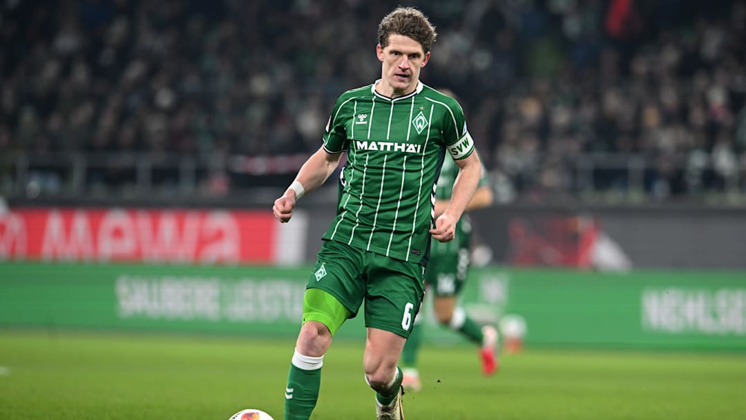 Bremens Mittelfeldmann Jens Stage Bremens Mittelfeldmann Jens Stage