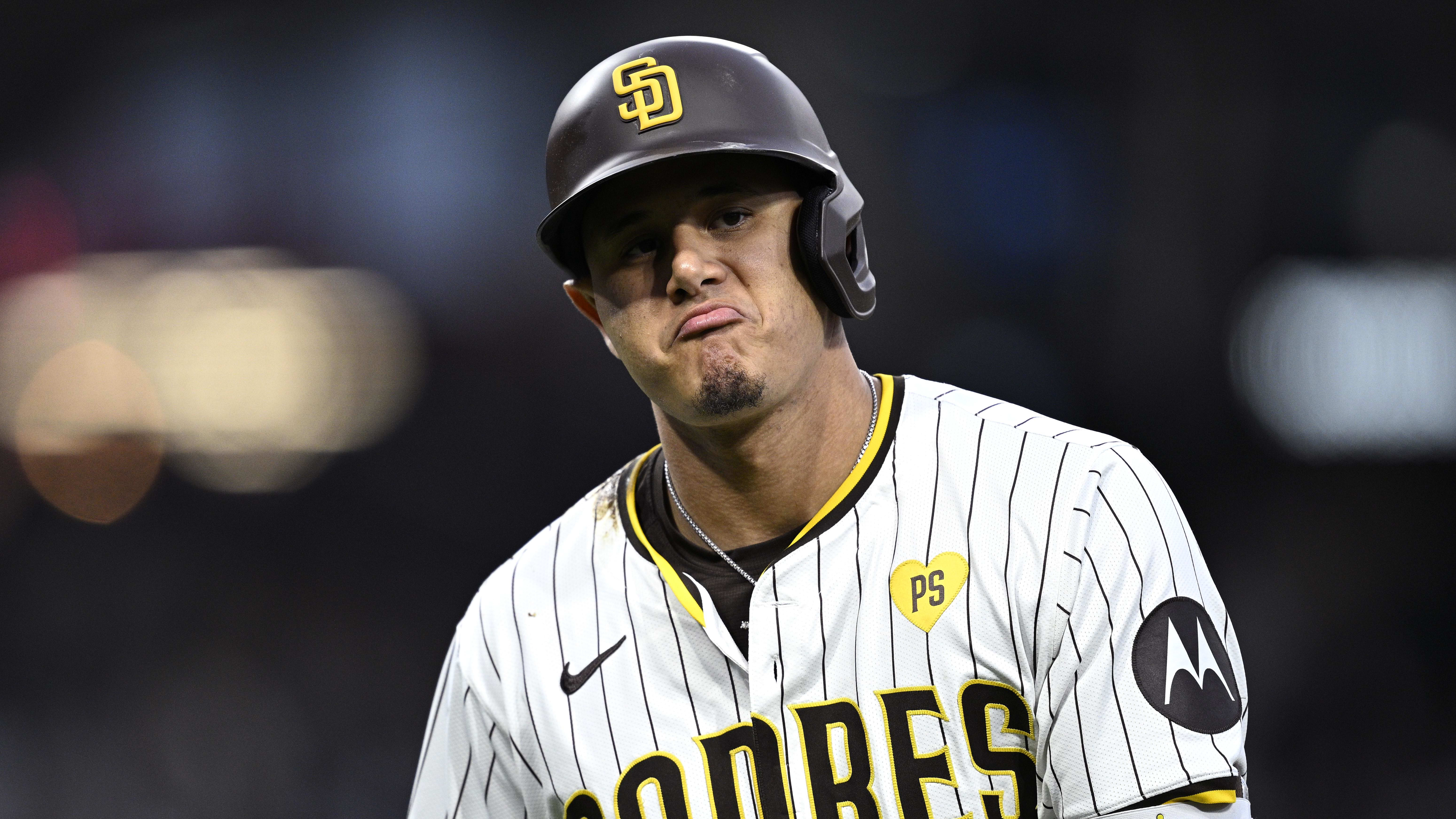 Insane Catch Robs Padres’ Manny Machado of Home Run, Extending Drought