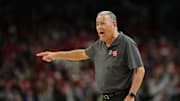 Houston Cougars head coach Kelvin Sampson reacts after a play against the Florida Gators during the national championship game of the Final Four of the 2025 NCAA Tournament.