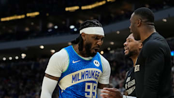 New York Knicks v Milwaukee Bucks