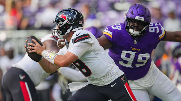 Notable PFF grades, standouts from Vikings' preseason win over Texans