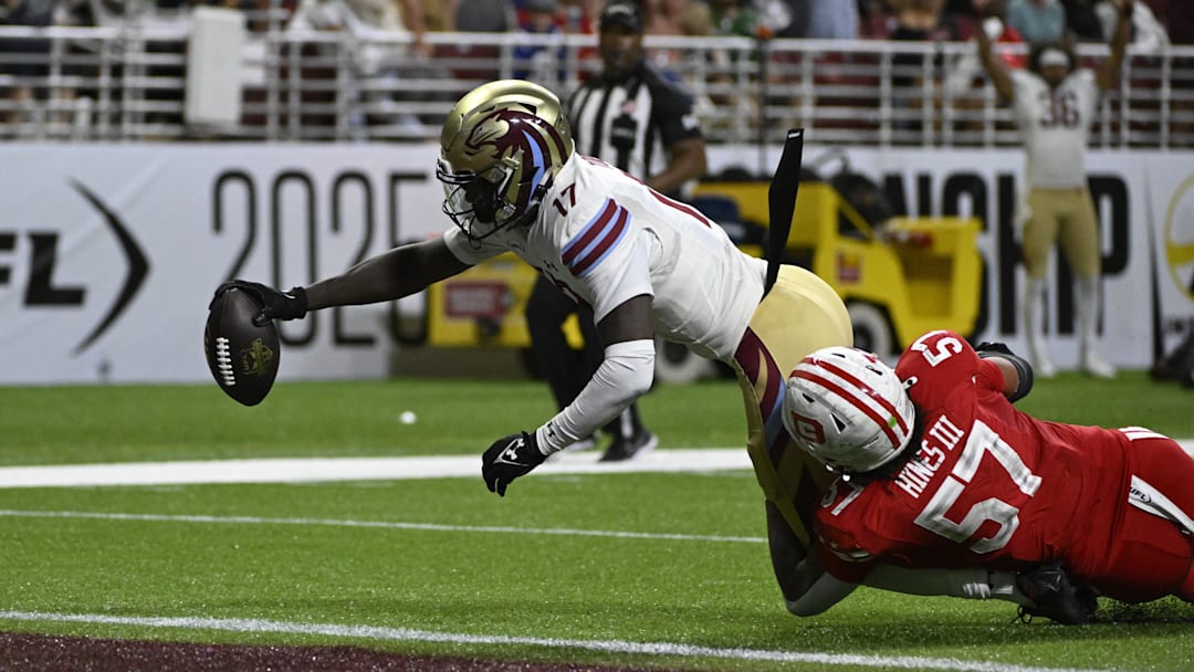 Jun 14, 2025; St. Louis, MO, USA; Michigan Panthers wide receiver Malik Turner (17) scores a touchdown against the DC Defenders during the second quarter of the 2025 UFL Championship at The Dome at America’s Center. Mandatory Credit: Jeff Le-Imagn Images