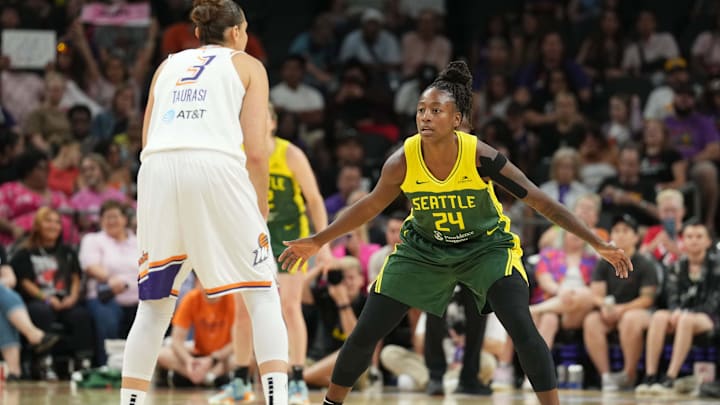 Aug 5, 2023; Phoenix, Arizona, USA; Seattle Storm guard Jewell Loyd (24) defends against Phoenix Mercury guard Diana Taurasi (3) the second half at Footprint Center. Mandatory Credit: Joe Camporeale-Imagn Images
