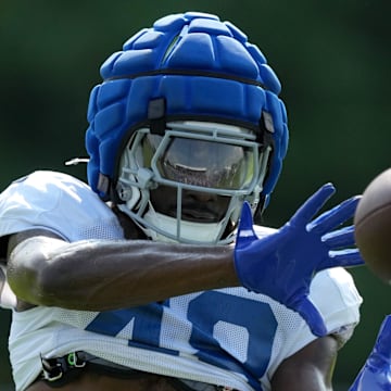 The Atlanta Falcons signed former Indianapolis Colts safety Ronnie Harrison on Saturday.