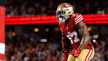 Linebacker Dre Greenlaw during an NFL matchup between the San Francisco 49ers and Los Angeles Rams