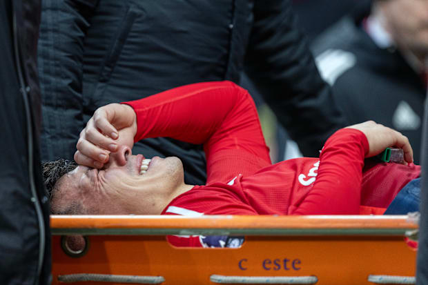 Lisandro Martinez injury