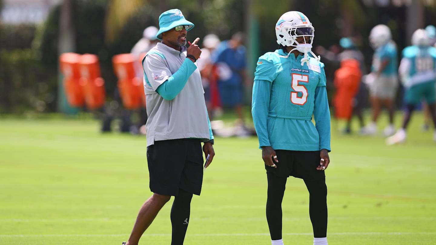 Miami Dolphins Defensive Coordinator Anthony Weaver a Strong Candidate for Saints Job